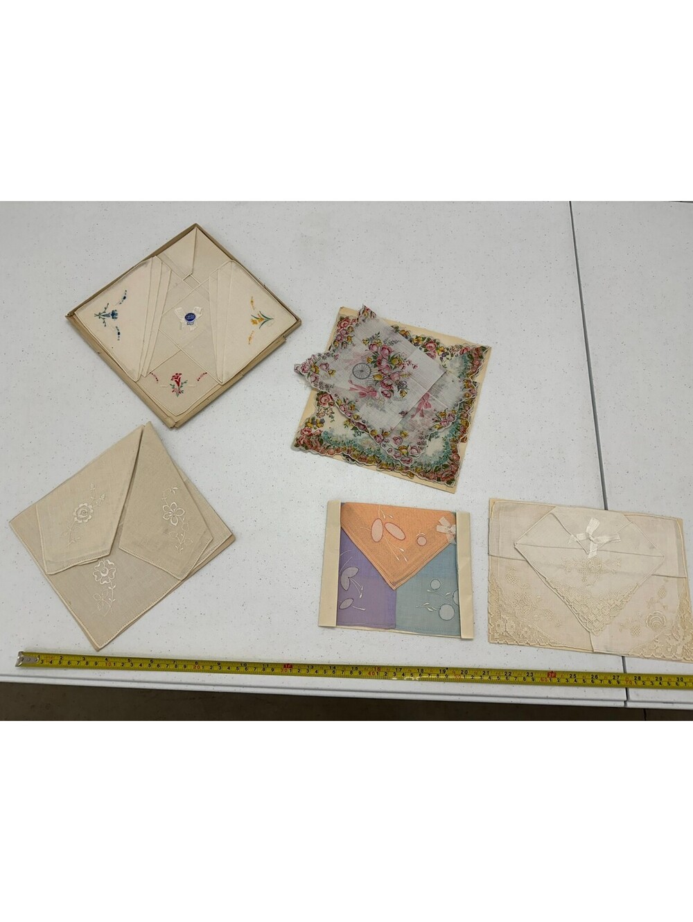 Vintage Lot of 15 Hankies Handkerchiefs Embroidery Printed Floral Flowers Pinned